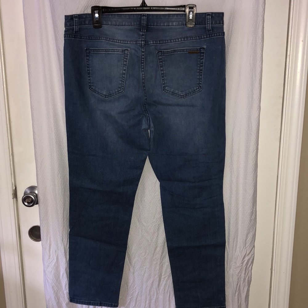 Michael Kors Dillon Relaxed Fit Denim with holes in knees size 12 - Picture 2 of 9
